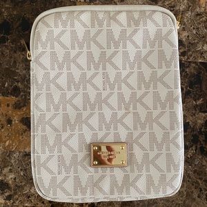 Michael Kors Ipad holder